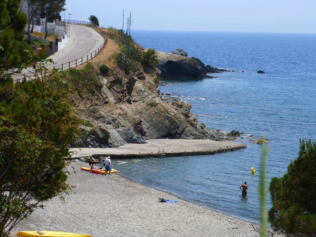 Apartment Rovellada Platja Colera Chambre photo